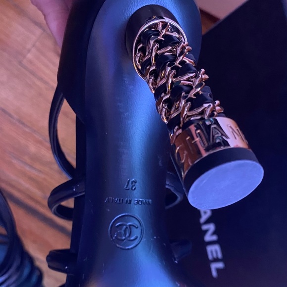 Gorgeous Chanel Sandals Shoes size 37 - Picture 4 of 16